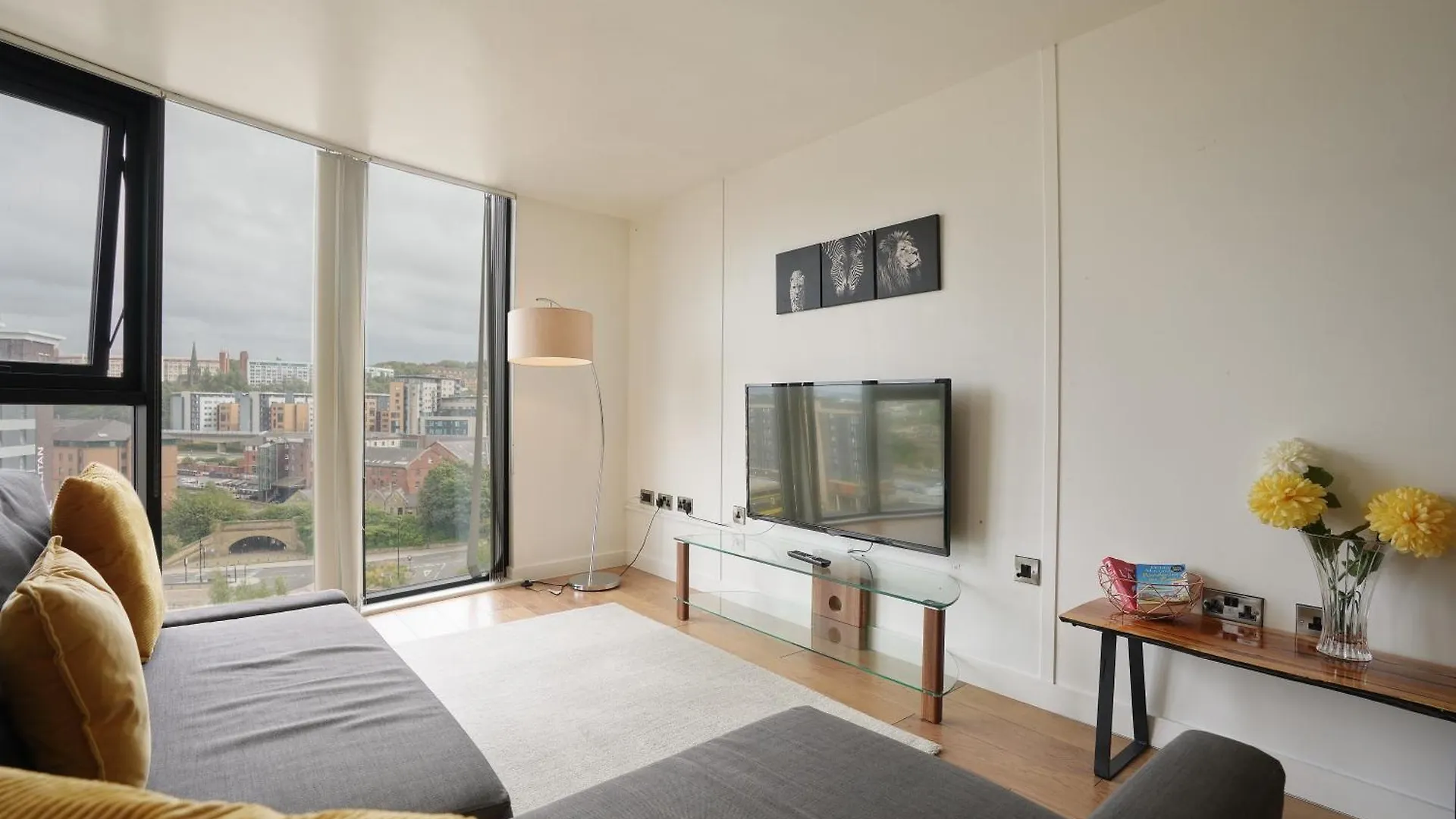 公寓 Spacious 2 Bed Apt 98 - City Centre, Great Views & Free Netflix - Hosted By Stay Host Save 谢菲尔德 英国