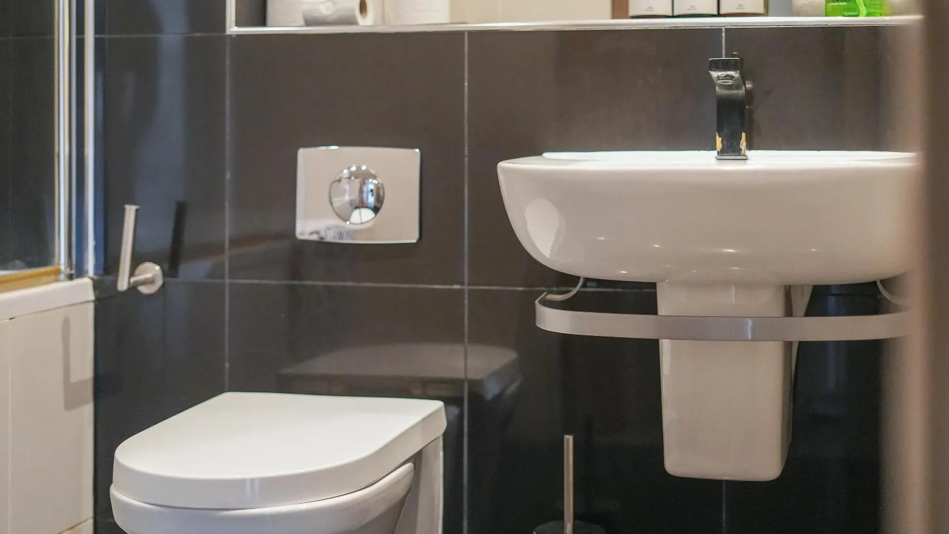 Spacious 2 Bed Apt 98 - City Centre, Great Views & Free Netflix - Hosted By Stay Host Save 谢菲尔德 0*,