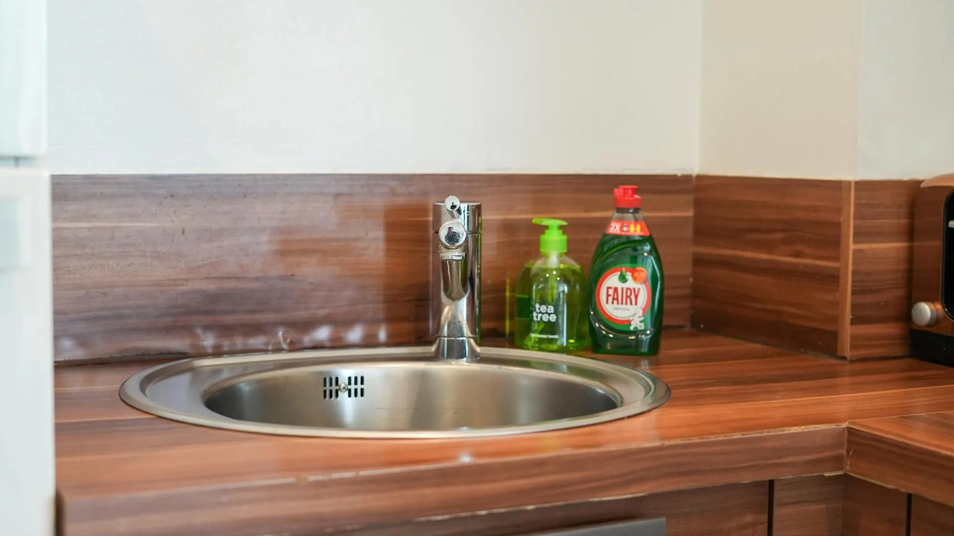 Spacious 2 Bed Apt 98 - City Centre, Great Views & Free Netflix - Hosted By Stay Host Save 谢菲尔德