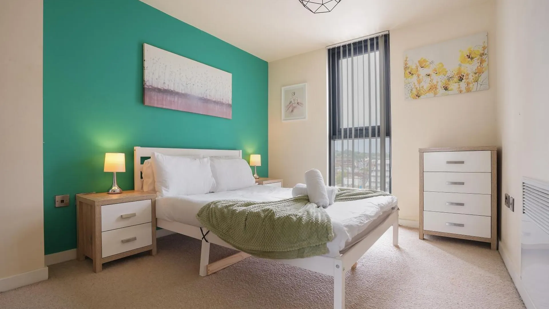 Spacious 2 Bed Apt 98 - City Centre, Great Views & Free Netflix - Hosted By Stay Host Save 谢菲尔德 公寓